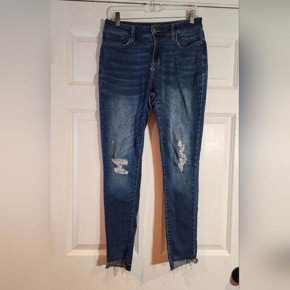 A.n.a Stretchy Distressed Jeggings Has Small Mark Size 10 - Picture 1 of 5